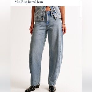 Abercrombie & Fitch Mid Rise Barrel Jeans